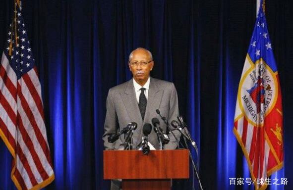 员中的领军