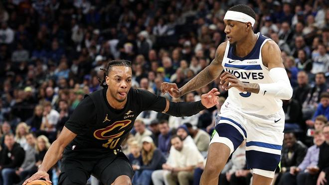 冠较量中 冠较量中