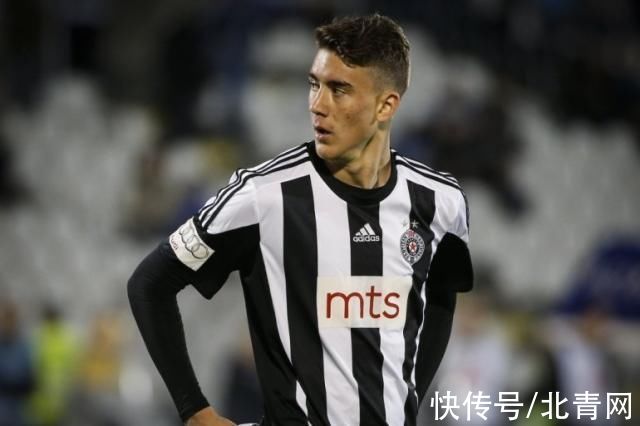 以进攻见长 以进攻见长